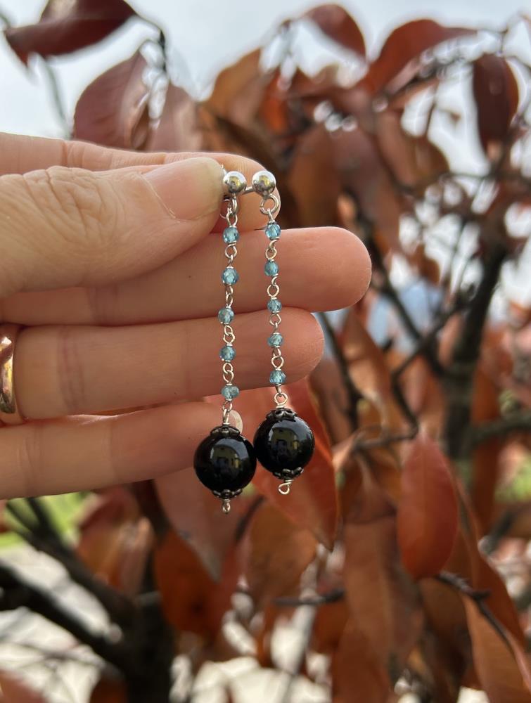 BLACK ONYX AND BLUE ZIRCON EARRINGS