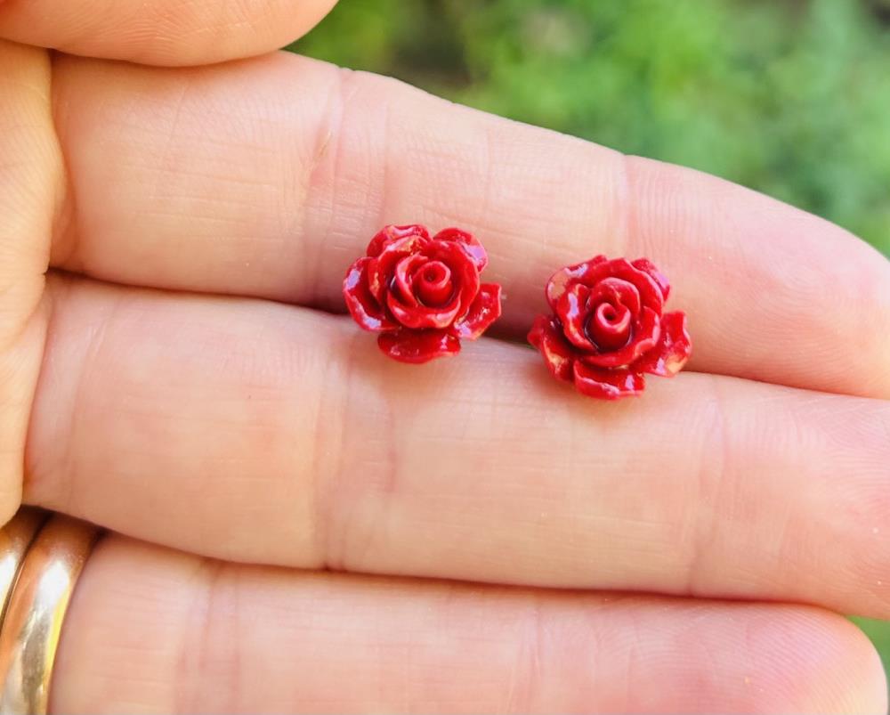 Rose red earrings 