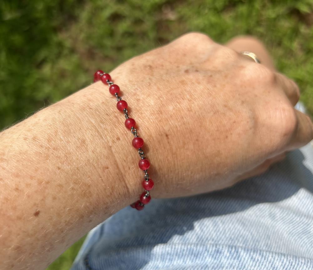 Burnished red agate bracelet